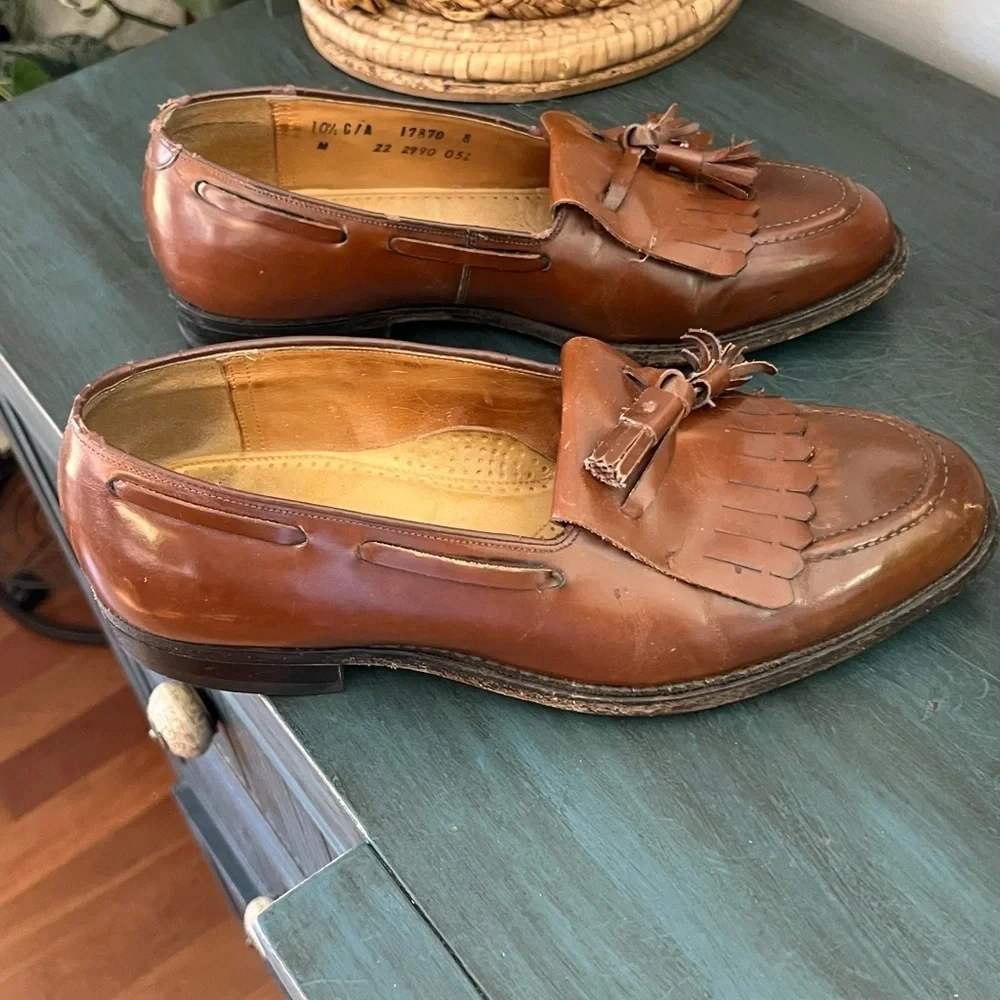 Johnson & Murphy Cellini tassle loafers tan men’s  10.5